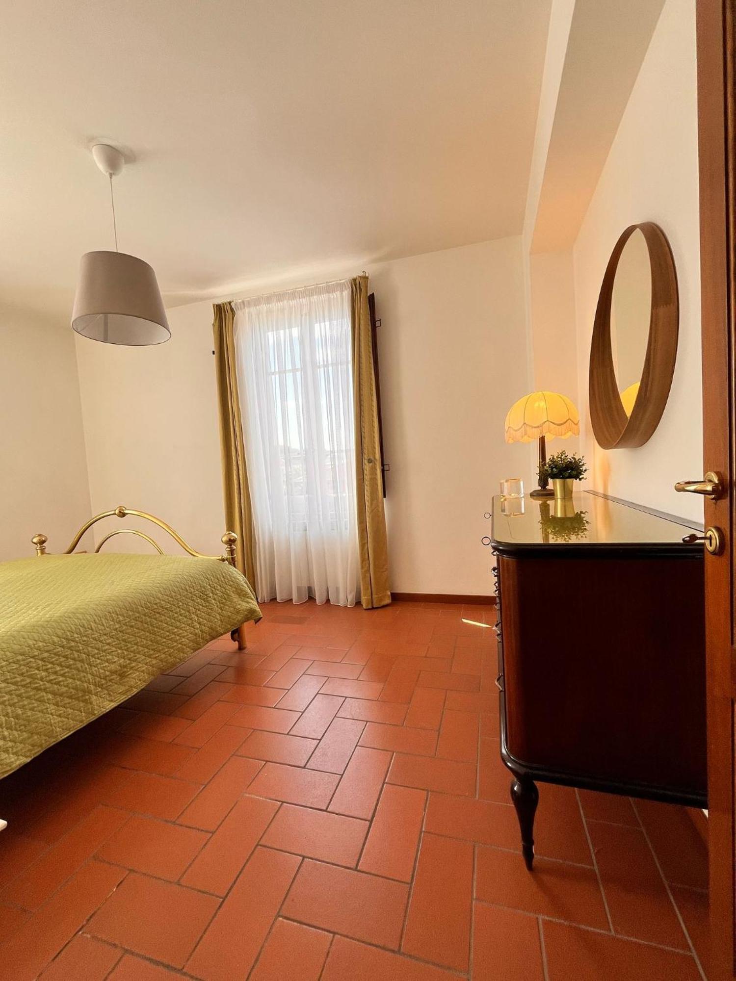 Charme Con Parcheggio Lägenhet Lucca Exteriör bild