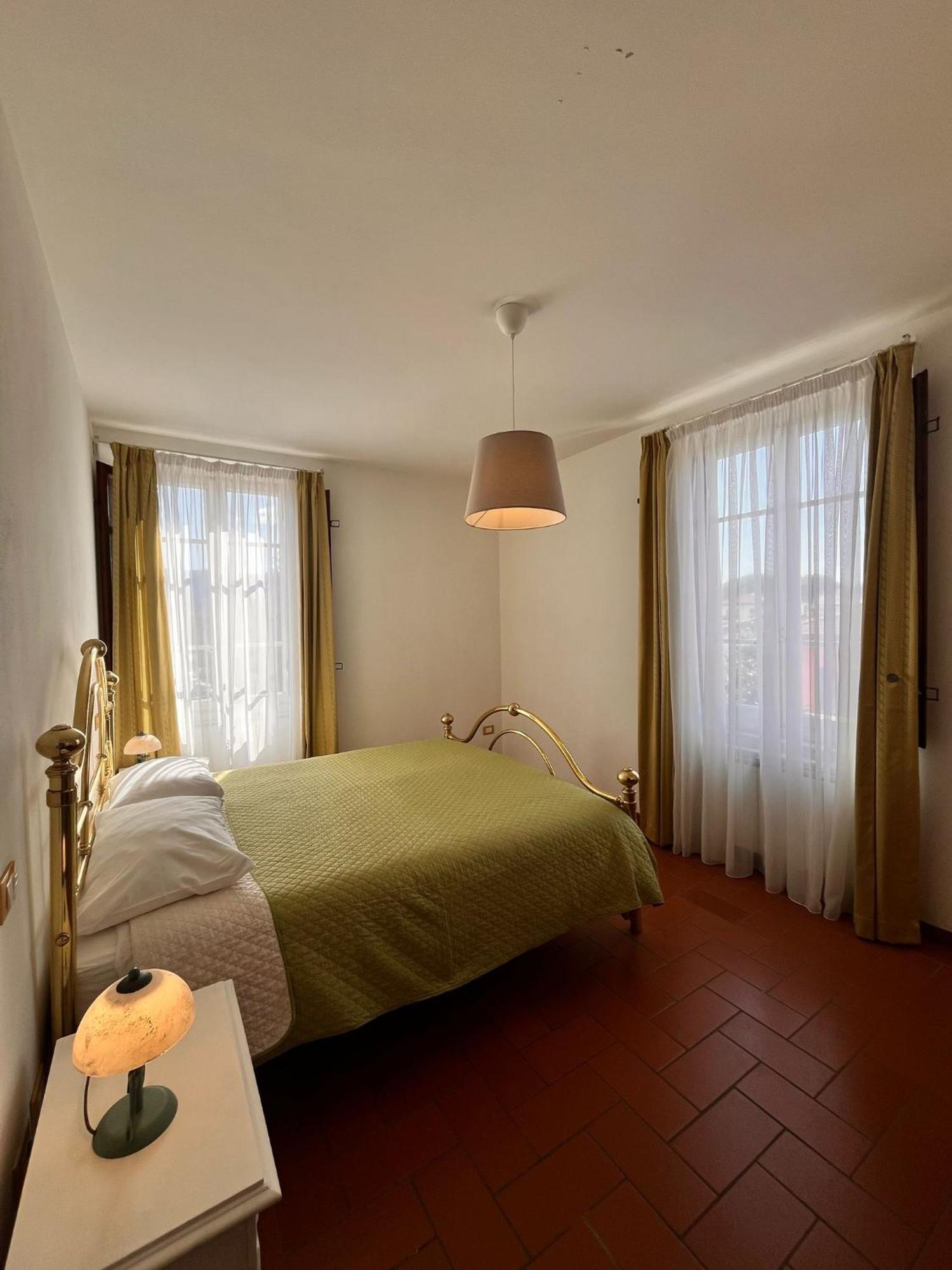 Charme Con Parcheggio Lägenhet Lucca Exteriör bild