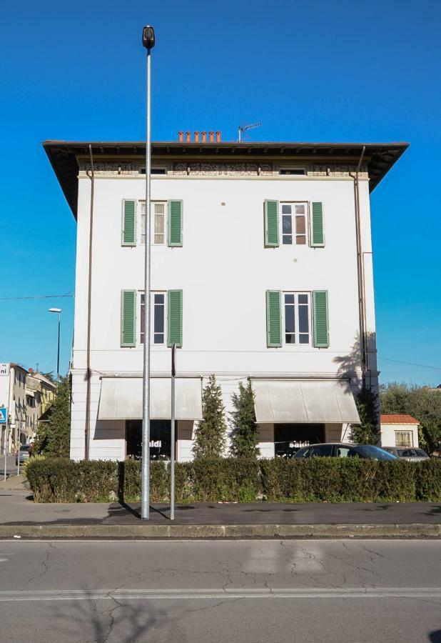 Charme Con Parcheggio Lägenhet Lucca Exteriör bild